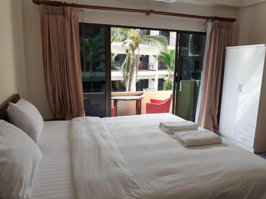 Nb House Hotel Phuket Ngoại thất bức ảnh